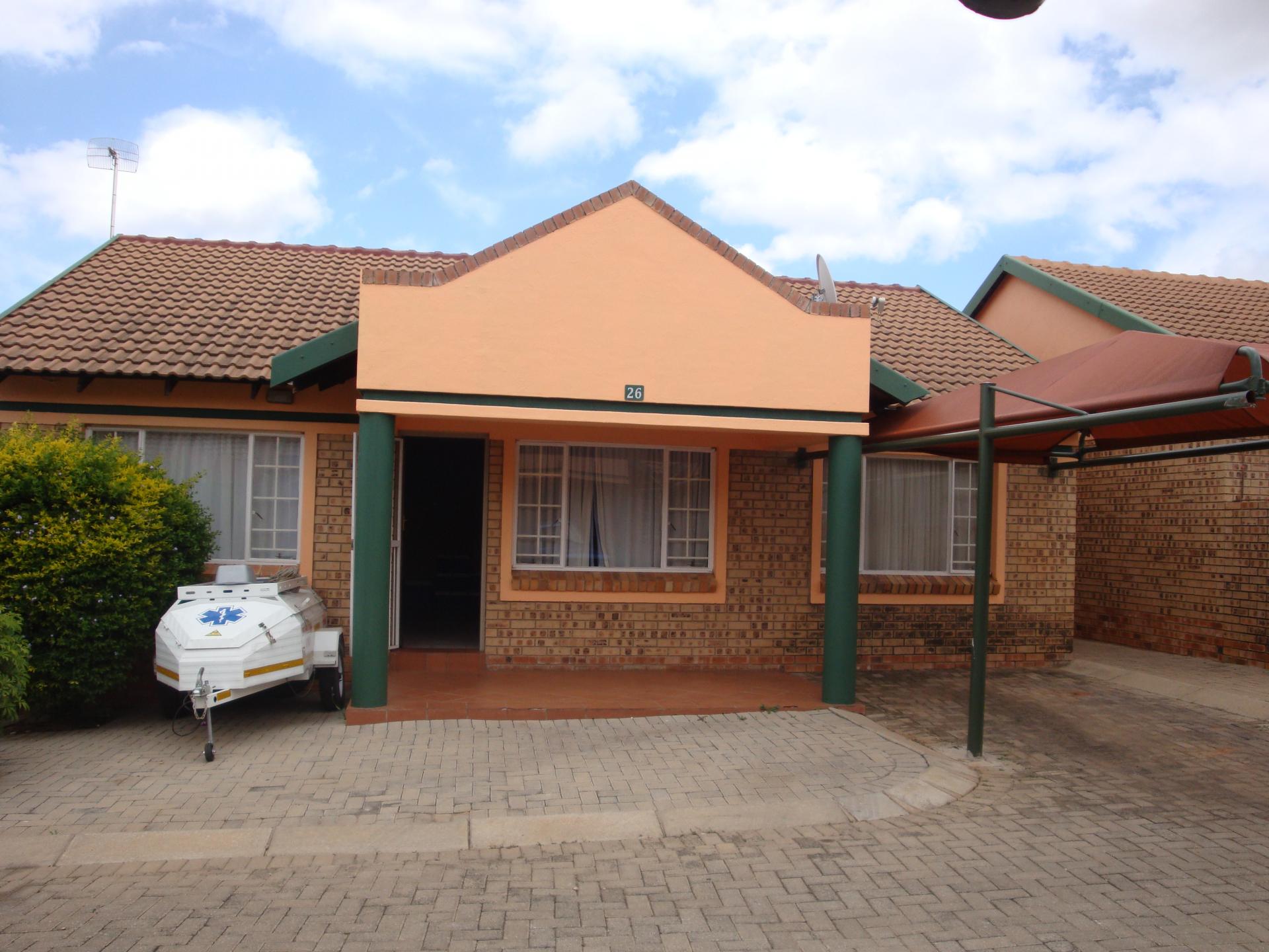 3 bedroom Town House for sale in Polokwane